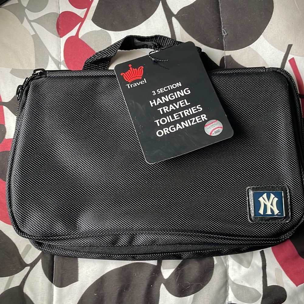 New York Yankees hanging travel toiletries organizer